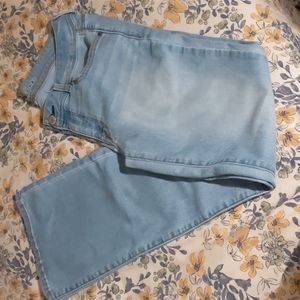 Kickboot bootcut American eagle jeans